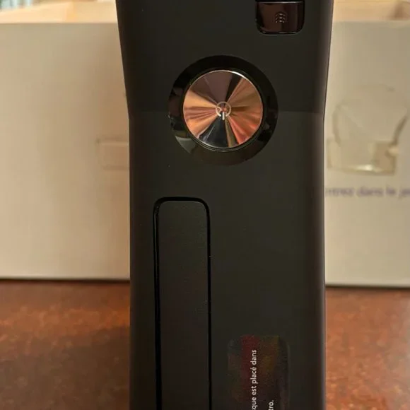 X-Box 360 S Console with Kinect (EUC, In Box) - Picture 3 of 11